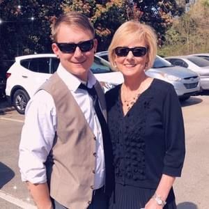 Meet your Posher, Candice